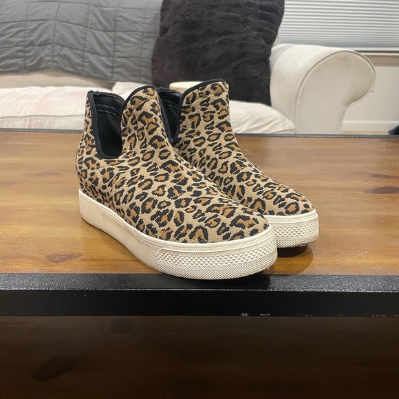 Steve Madden Lawry leopard print sneaker boots - Picture 2 of 8